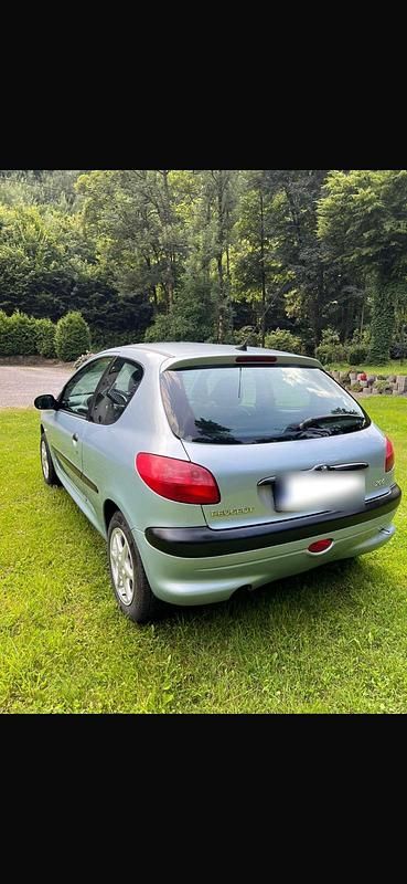 Gebraucht Peugeot 206 60 PS (44 kW) 2001 Kleinwagen