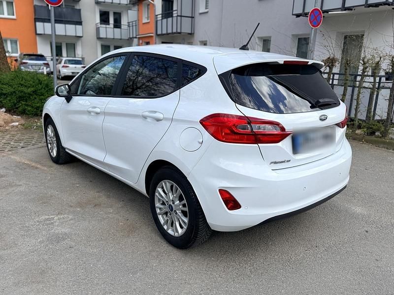 Gebraucht Ford Fiesta 75 PS (55 kW) 2019 Grün Kleinwagen
