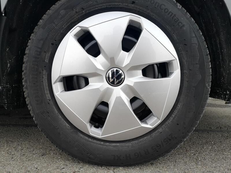 Gebraucht VW T7 Beach 150 PS (110 kW) 2024 Indiumgrau metallic dach schwarz Van