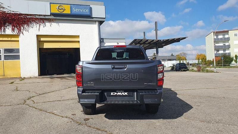 Neu Isuzu D-Max 163 PS (119 kW) 2025 Grau Pickup