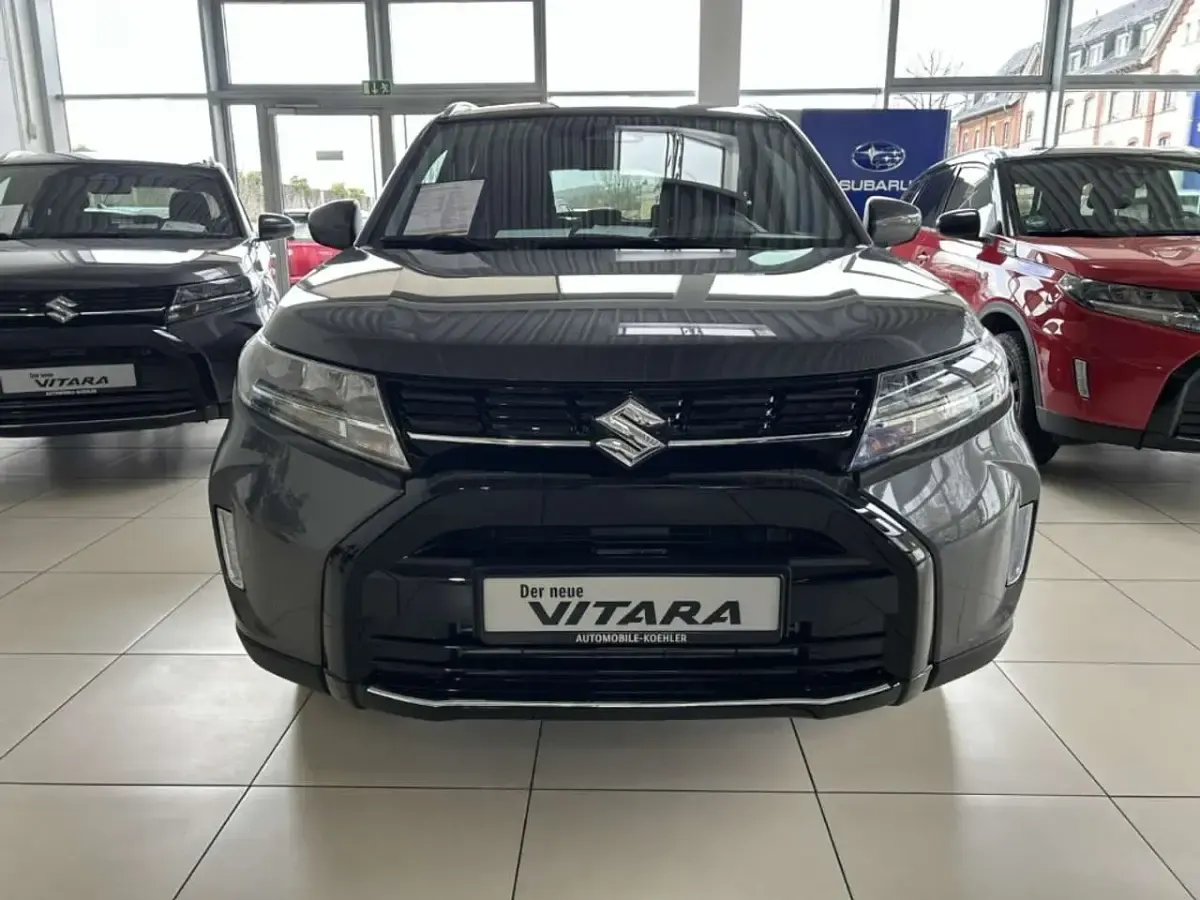 Neu Suzuki Vitara Comfort 110 PS (80 kW) 2026 Grau SUV