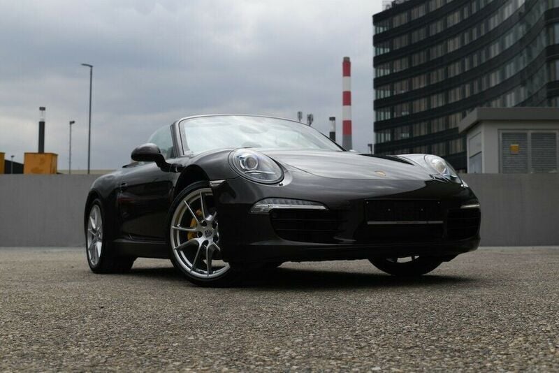 Braun Gebraucht 2015 Porsche 911 Carrera Cabriolet Cabrio | 99.991 € (Etwas zu teuer) - Bild 1/4