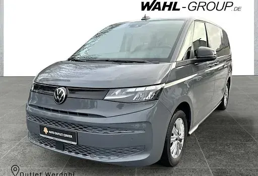 Gebraucht VW Multivan Basis 150 PS (110 kW) 2023 Grau Van / Kleinbus