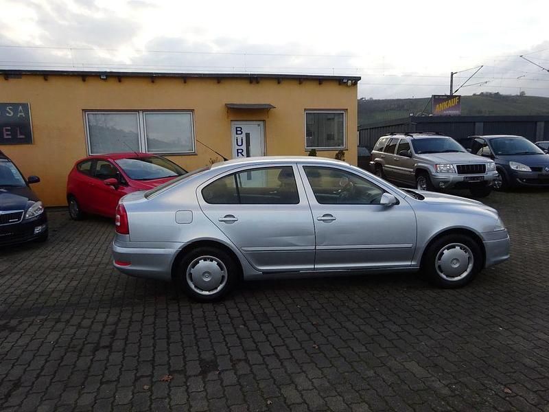 Gebraucht Skoda Octavia Sport 160 PS (117 kW) 2008 Silber Limousine