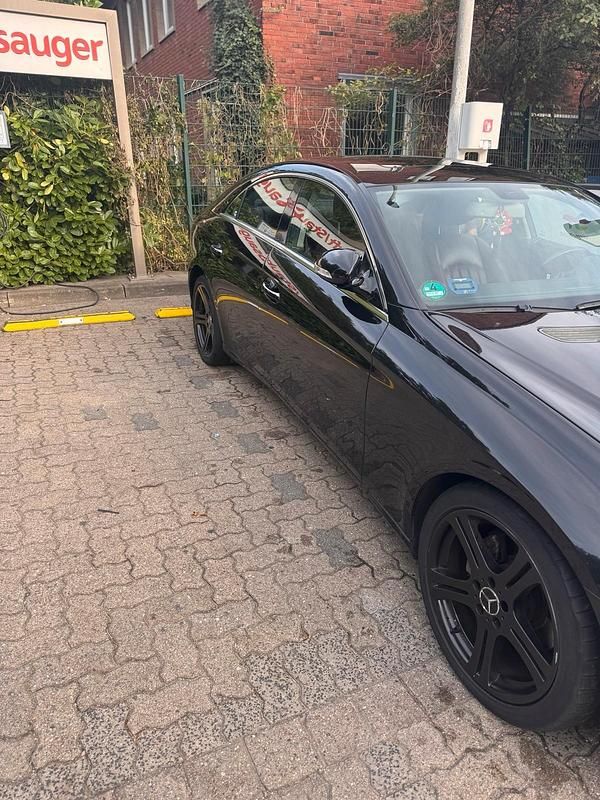 Gebraucht Mercedes CLS320 224 PS (164 kW) 2007 Schwarz Limousine