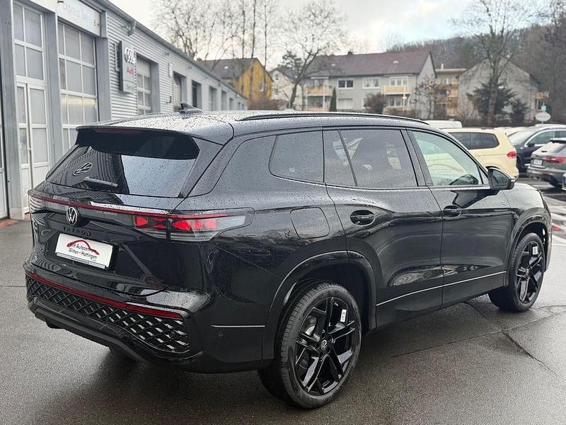 Neu VW Tayron Style 204 PS (150 kW) 2025 Grenadillschwarz metallic SUV