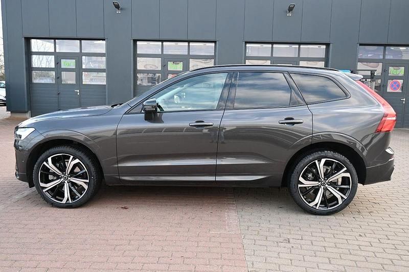 Gebraucht Volvo XC60 Plus 197 PS (144 kW) 2025 Grau SUV