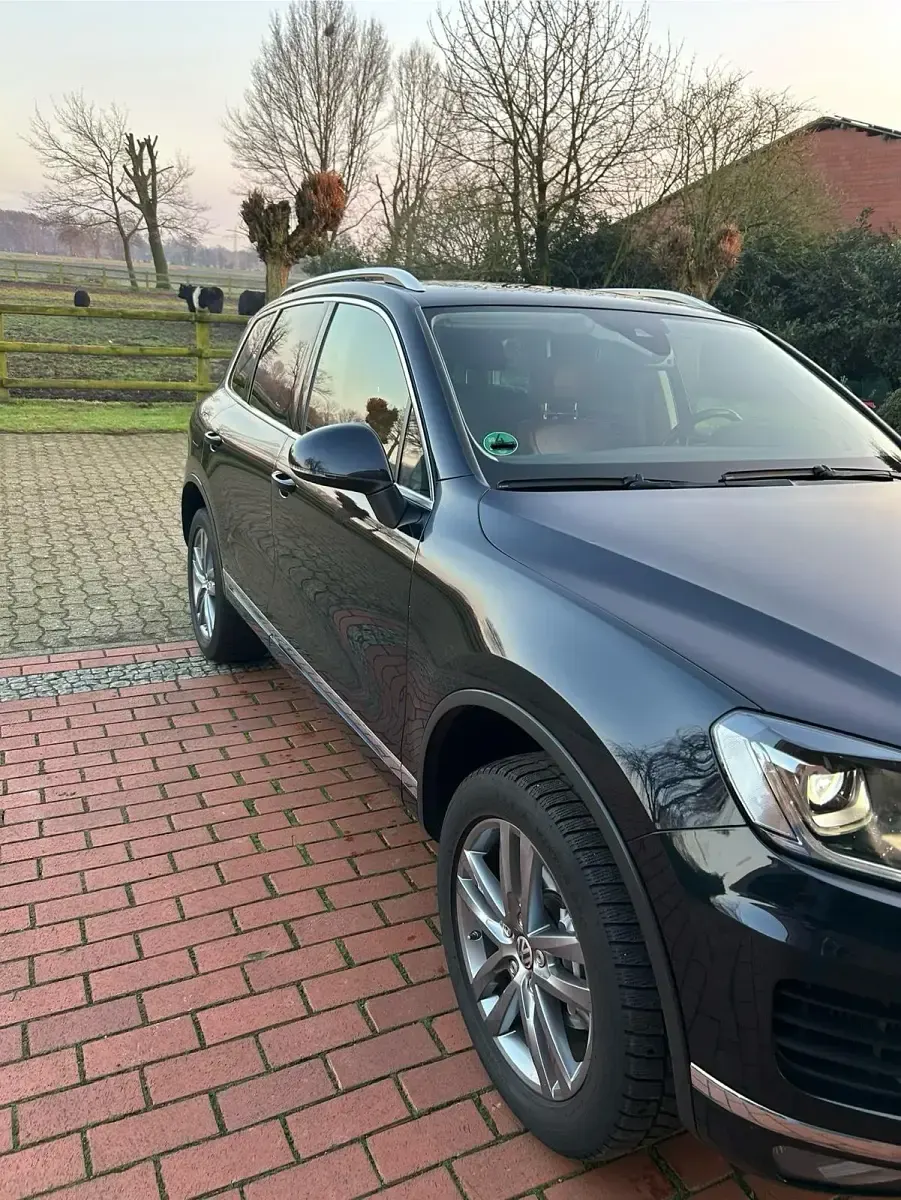 Gebraucht VW Touareg 262 PS (192 kW) 2015 Blau SUV