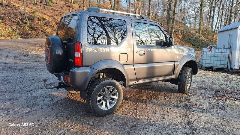 Gebraucht Suzuki Jimny Club 84 PS (61 kW) 2017 Grau SUV