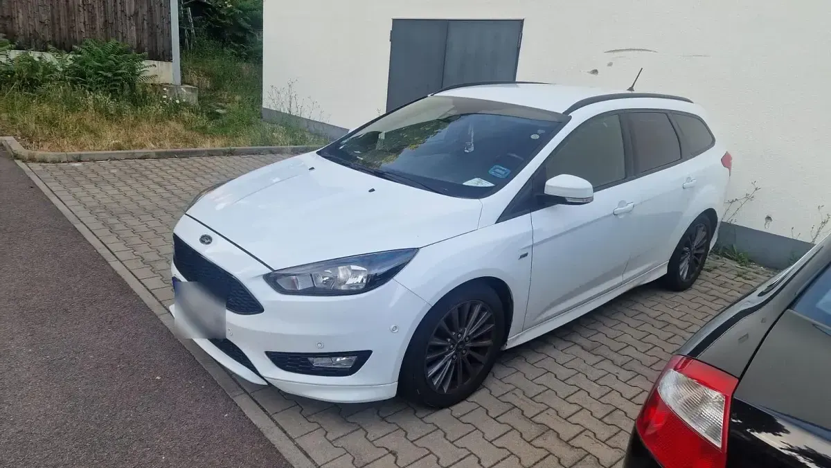 Gebraucht Ford Focus 140 PS (102 kW) 2018 Weiß Kombi