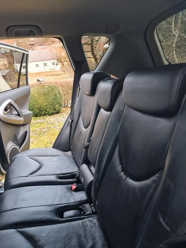 Gebraucht Toyota RAV4 177 PS (130 kW) 2008 Silber SUV