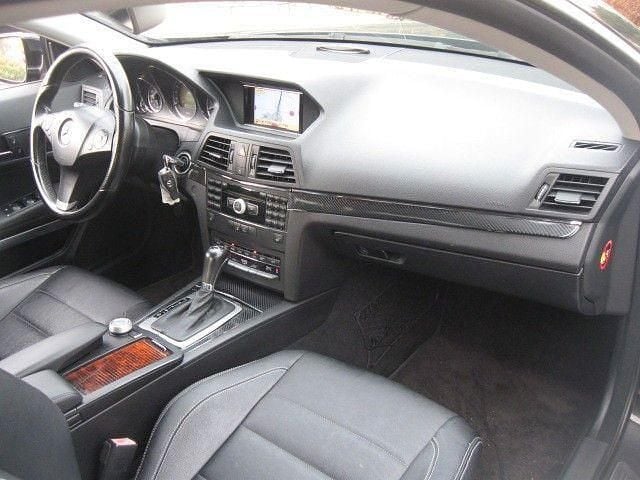 Gebraucht Mercedes E350 292 PS (214 kW) 2010 Schwarz Coupé