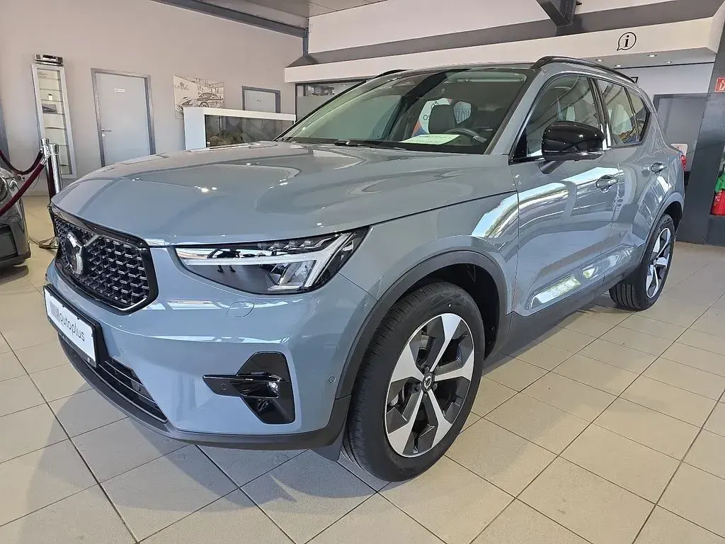 Brugt Volvo XC40 Plus 197 HK (144 kW) 2023 Grå SUV