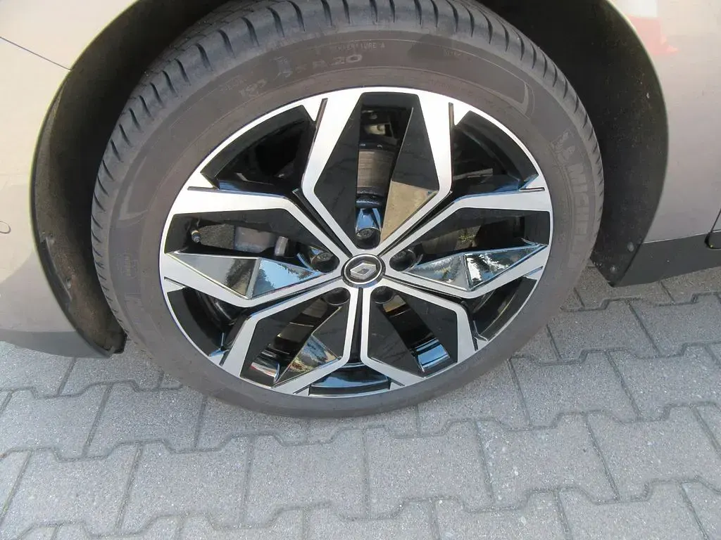 Second-hand Renault Scenic E-Tech Techno 140 CP (102 kW) 2022 Gri SUV