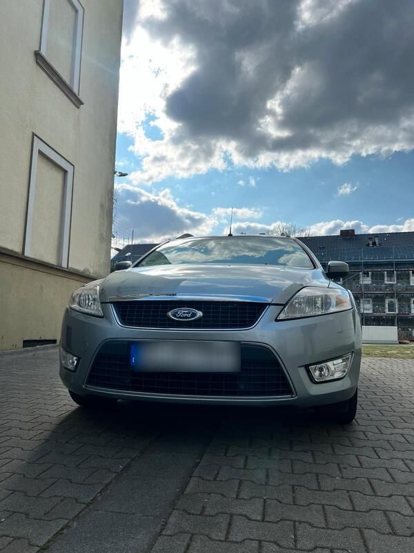 Silber Gebraucht 2010 Ford Mondeo Limousine | 2.399 € - Bild 1/4