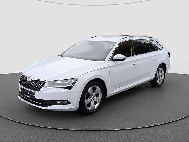 Gebraucht Skoda Superb Style 150 PS (110 kW) 2019 Weiß metallic Kombi