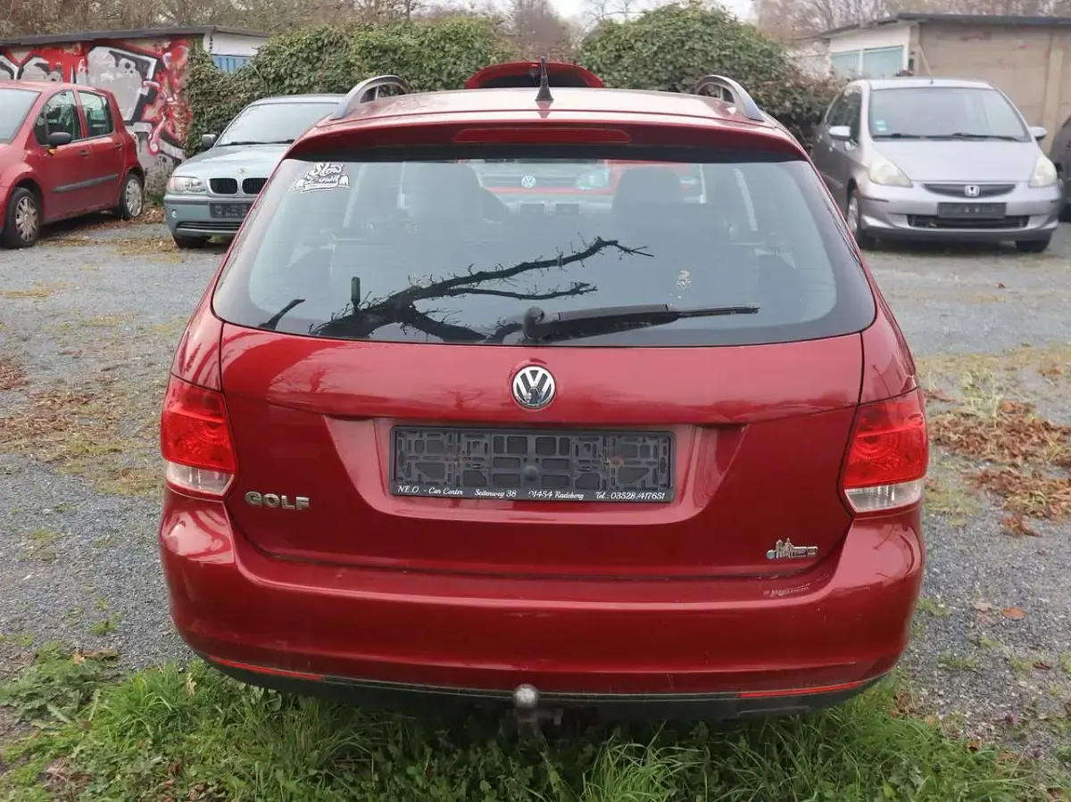 Gebraucht VW Golf VI Trendline 102 PS (75 kW) 2008 Red spice metallic Kleinwagen