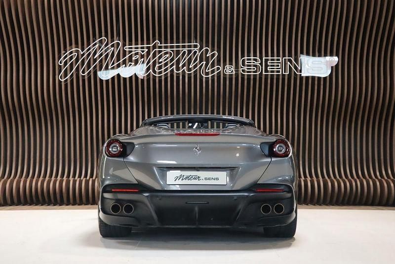 Second-hand Ferrari Portofino 620 CP (456 kW) 2025 Gri Cabrio