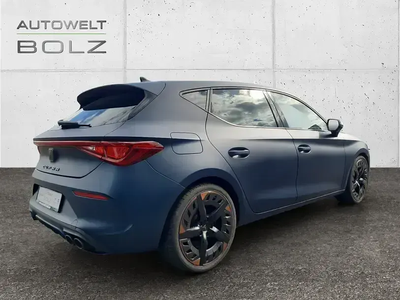 Second-hand Cupra Leon VZ 300 CP (220 kW) 2022 Albastru Berlinǎ