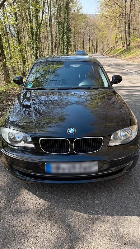 Gebraucht BMW 118 143 PS (105 kW) 2009 Schwarz Kleinwagen