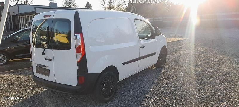Gebraucht Renault Kangoo 95 PS (69 kW) 2020 Weiß Van / Kleinbus