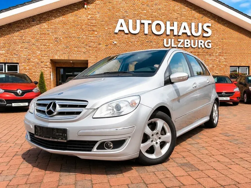 Gebraucht Mercedes B180 109 PS (80 kW) 2006 Silber Van / Kleinbus
