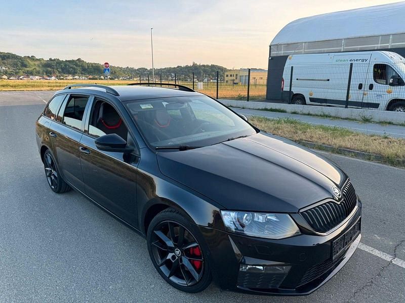 Schwarz Gebraucht 2015 Skoda Octavia vRS Kombi | 16.900 € (Fairer Preis) - Bild 1/4