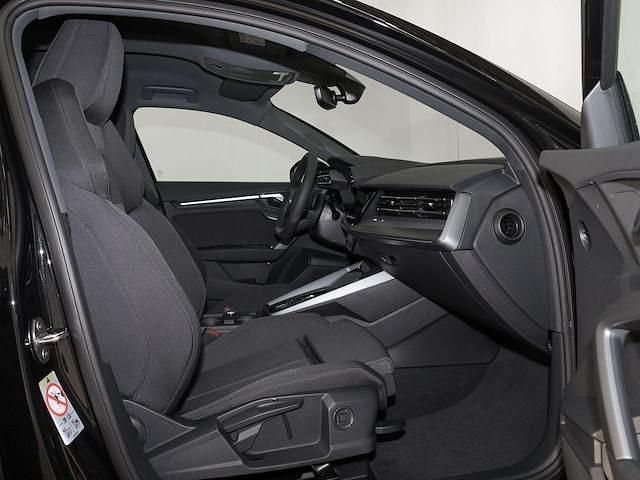Gebraucht Audi A3 S-Line 116 PS (85 kW) 2025 Mythosschwarz metallic Limousine