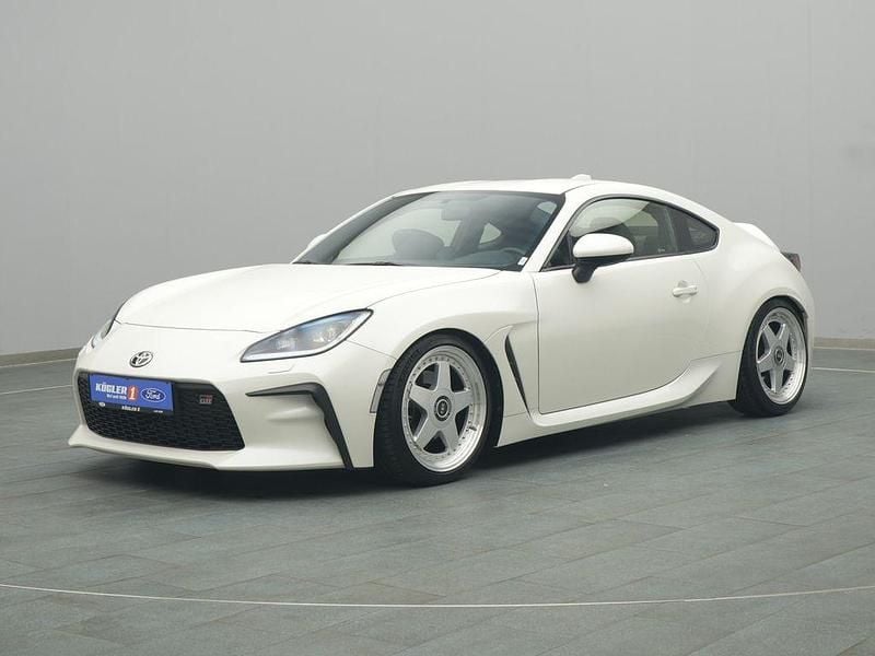 Gebraucht Toyota GR86 234 PS (172 kW) 2024 Crystal white Coupé