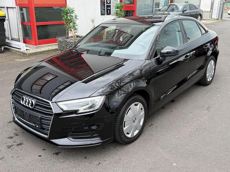 Gebraucht Audi A3 Basis 116 PS (85 kW) 2019 Schwarz Limousine