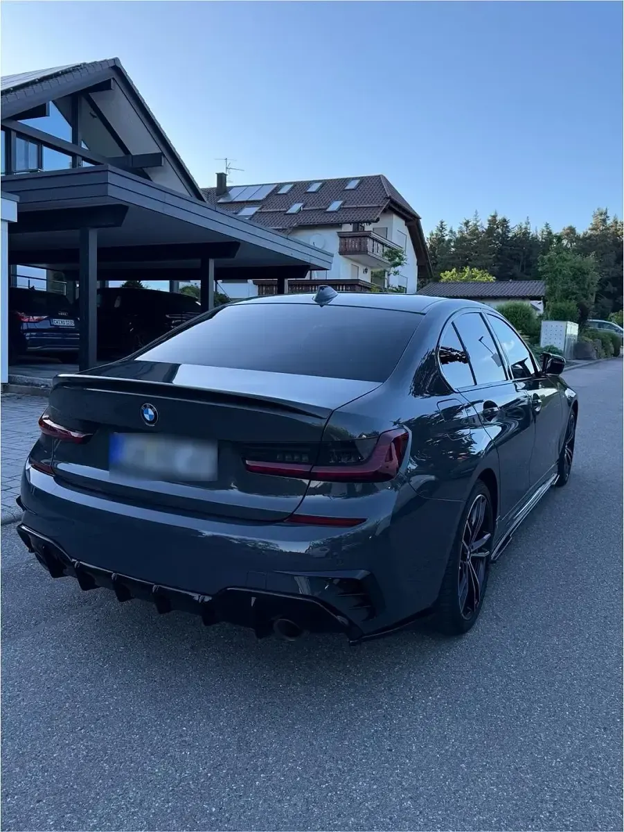 Gebraucht BMW 330e M Performance 294 PS (216 kW) 2019 Grau Limousine