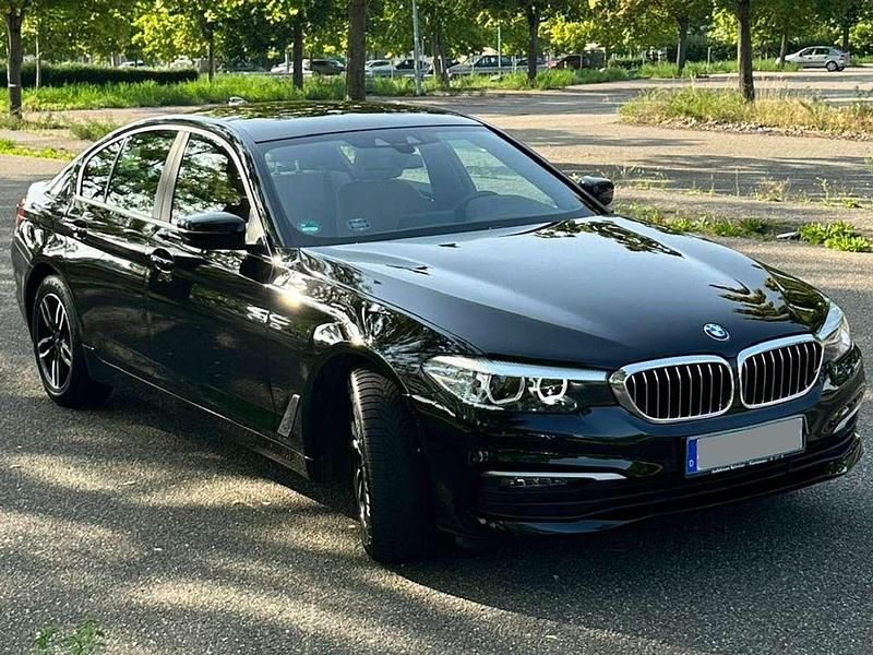 Schwarz Gebraucht 2019 BMW 520 Limousine | 26.800 € (Superpreis) - Bild 1/4