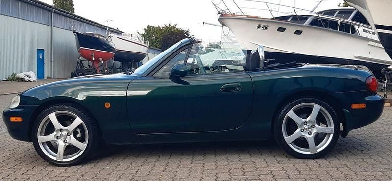 Grün Gebraucht 2000 Mazda MX5 Comfort Cabrio | 8.490 € (Etwas zu teuer) - Bild 1/4