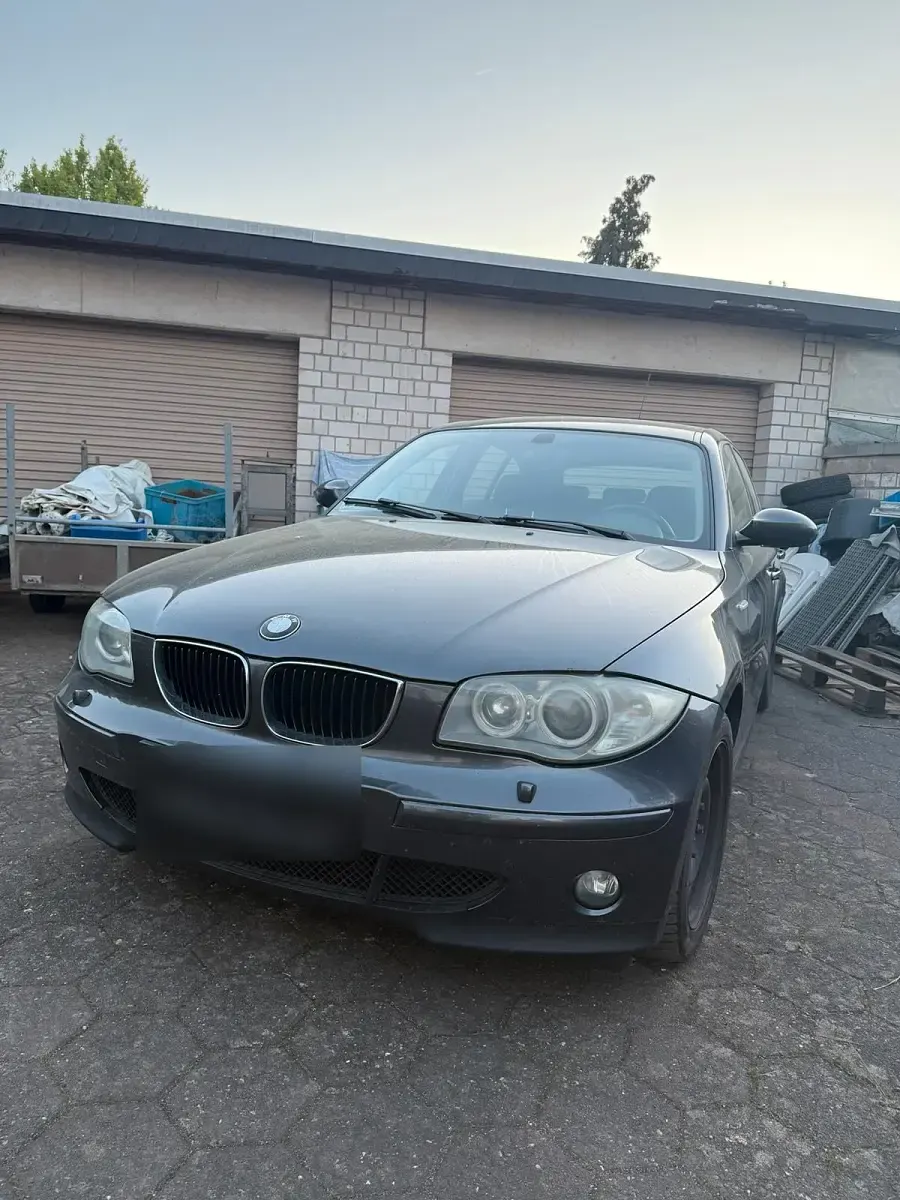 Usata BMW 120 122 CV (89 kW) 2006 Grigio Utilitaria