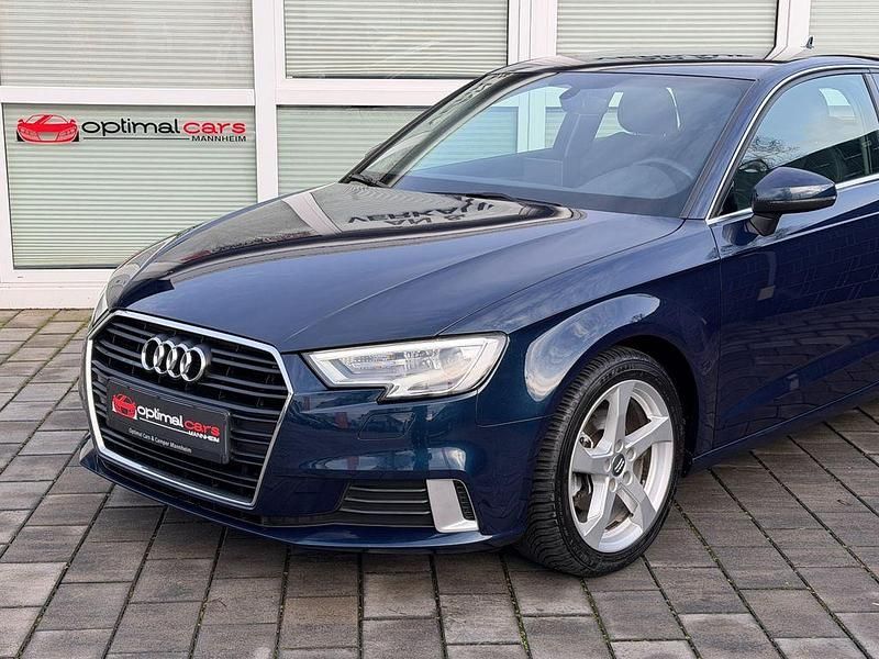 Gebraucht Audi A3 Sport 150 PS (110 kW) 2017 Blau Limousine