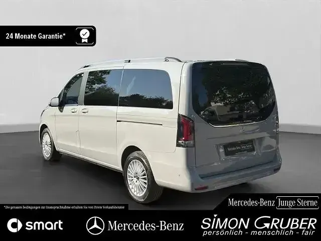 Gebraucht Mercedes V250 Style 190 PS (139 kW) 2025 Grau Van / Kleinbus