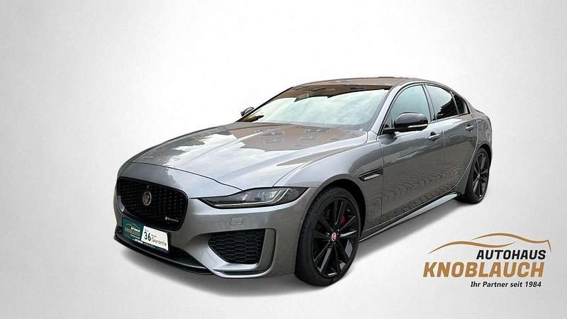 Grau Gebraucht 2021 Jaguar XE R-Dynamic Limousine | 22.990 € (Etwas zu teuer) - Bild 1/3