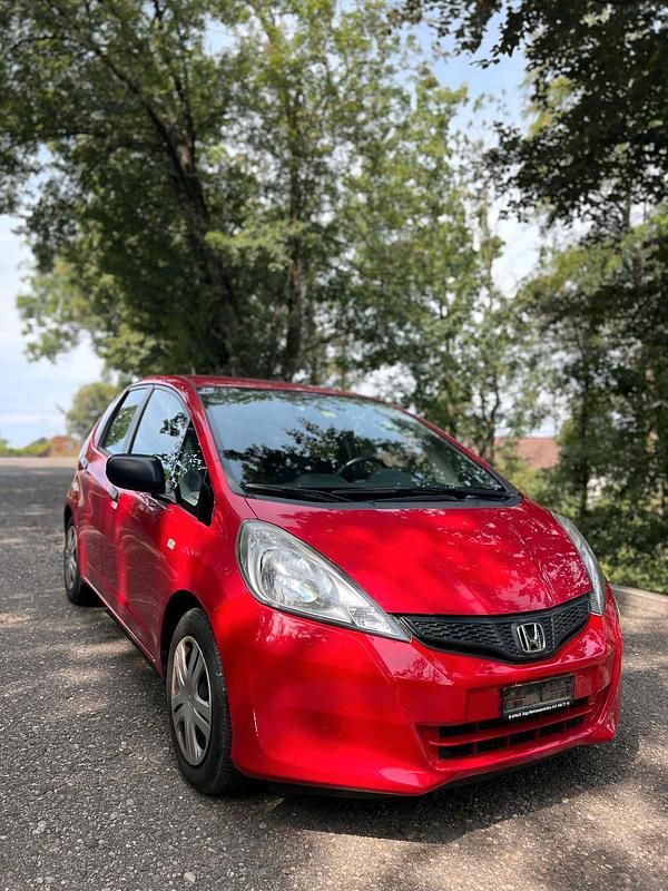 Rot Gebraucht 2013 Honda Jazz Kleinwagen | 5.199 € (Fairer Preis) - Bild 1/4