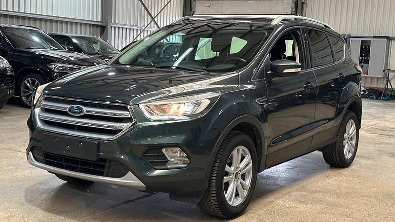 Gebraucht Ford Kuga Cool & Connect 120 PS (88 kW) 2018 Grün SUV