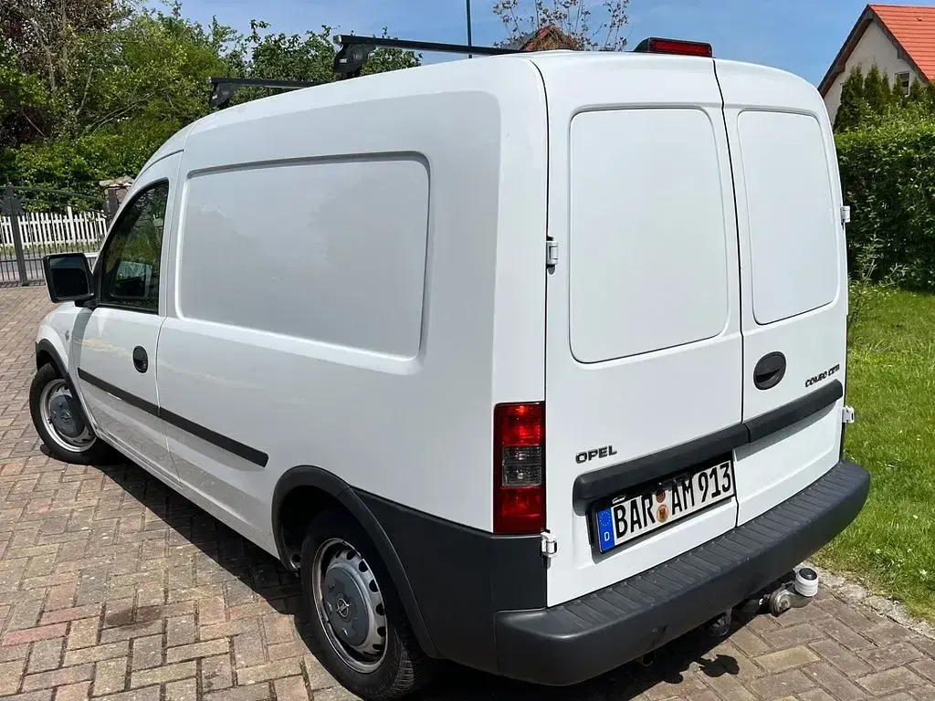 Second-hand Opel Combo 75 CP (55 kW) 2011 Alb Monovolum