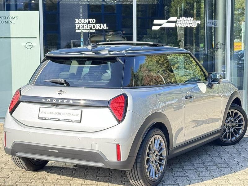 Gebraucht Mini Cooper Classic 156 PS (114 kW) 2024 Melting silver iii Kleinwagen