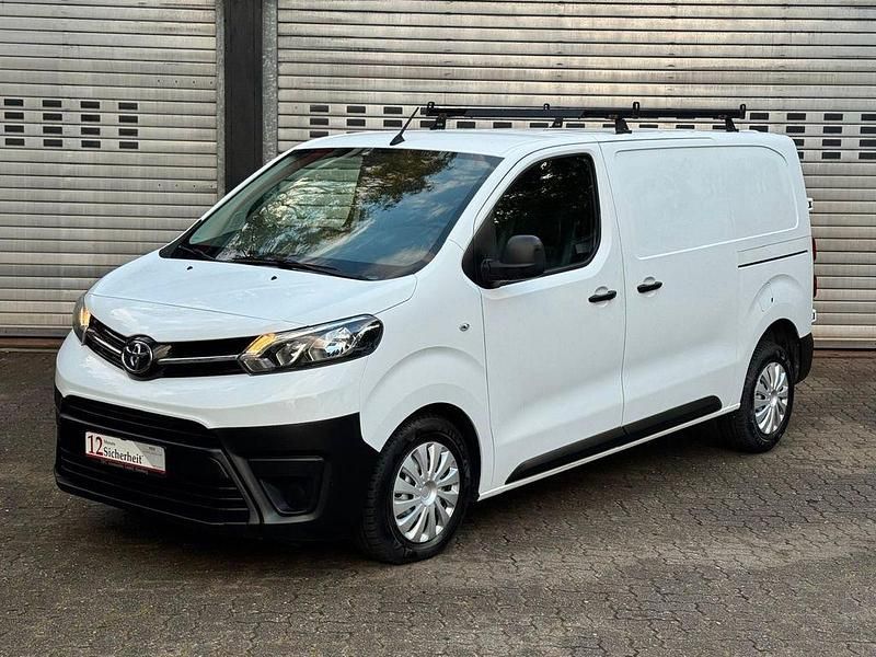 Gebraucht Toyota Proace Comfort 122 PS (89 kW) 2017 Weiß Van / Kleinbus