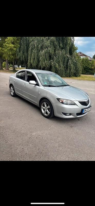 Silber Gebraucht 2004 Mazda 3 Limousine | 2.400 € (Guter Preis) - Bild 1/4