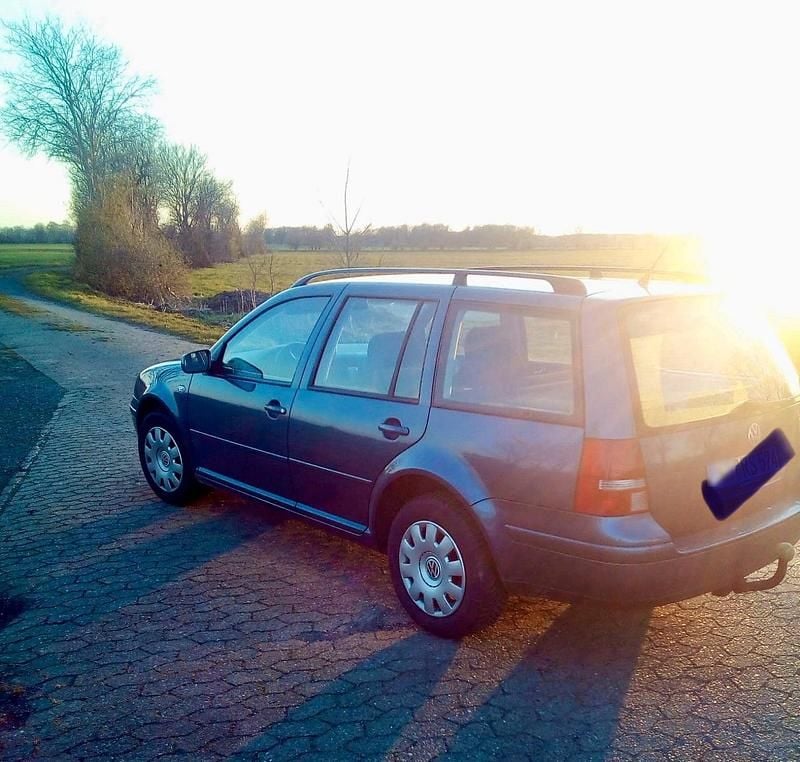 Gebraucht VW Golf IV 105 PS (77 kW) 2003 Blau Kombi