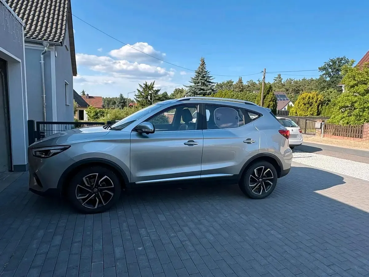 Gebraucht MG ZS 106 PS (77 kW) 2022 Silber SUV