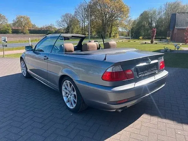 Gebraucht BMW 320 170 PS (125 kW) 2004 Grau Cabrio