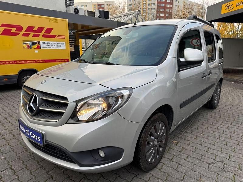 Silber Gebraucht 2018 Mercedes Citan 112 Kombi | 13.499 € (Fairer Preis) - Bild 1/4