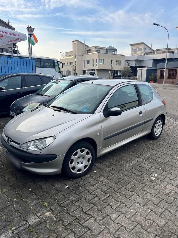 Gebraucht Peugeot 206 60 PS (44 kW) 2004 Kleinwagen