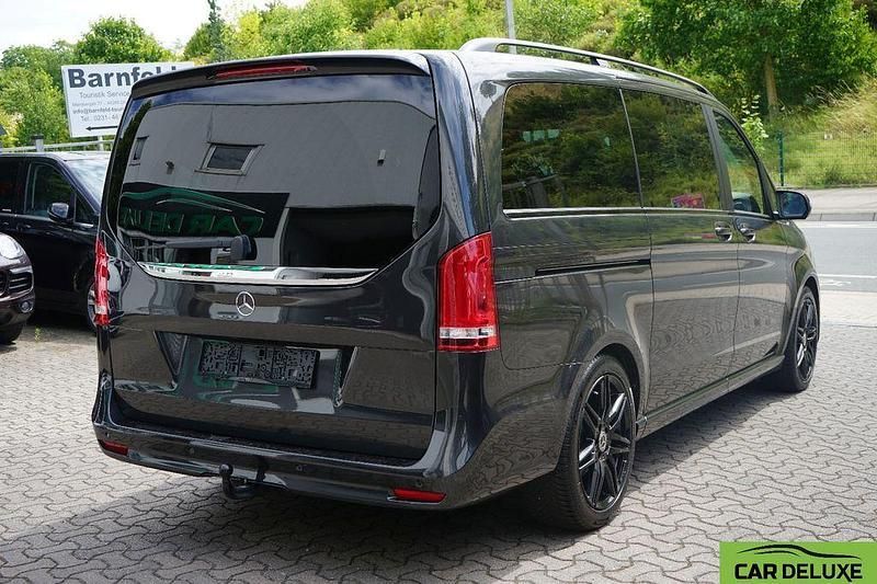 Gebraucht Mercedes V300 AMG 237 PS (174 kW) 2022 Grau Van / Kleinbus