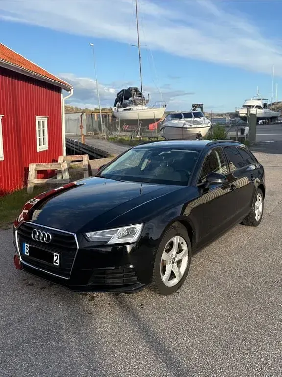 Gebraucht Audi A4 150 PS (110 kW) 2018 Schwarz Kombi